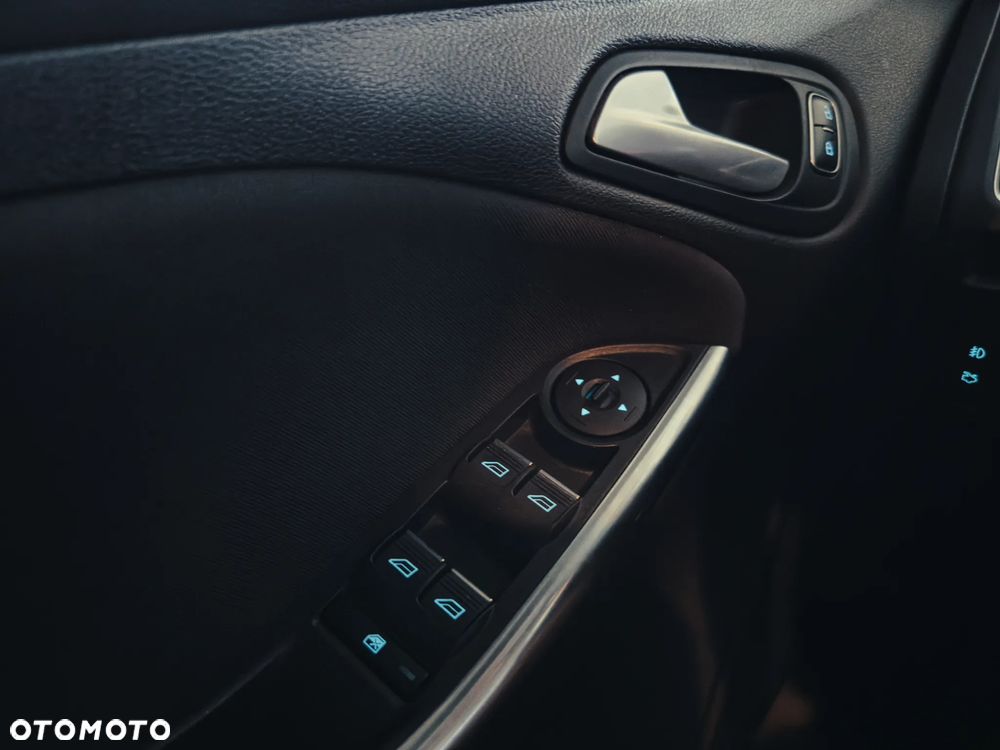 Ford Focus 2.0 EcoBoost ST - 17