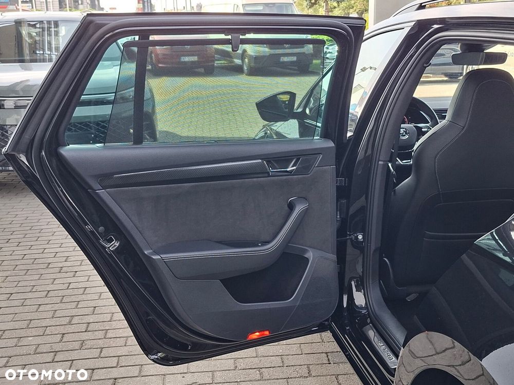 Skoda Superb 2.0 TDI SCR 4x4 Sportline DSG - 14