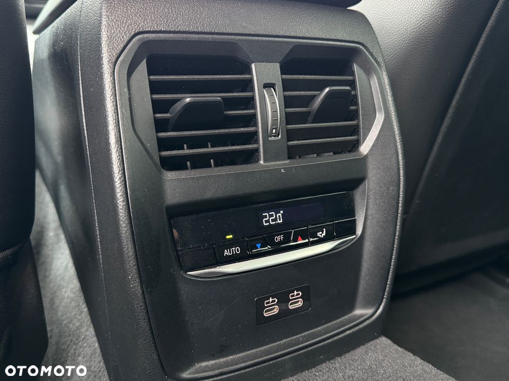 BMW Seria 3 318d - 13