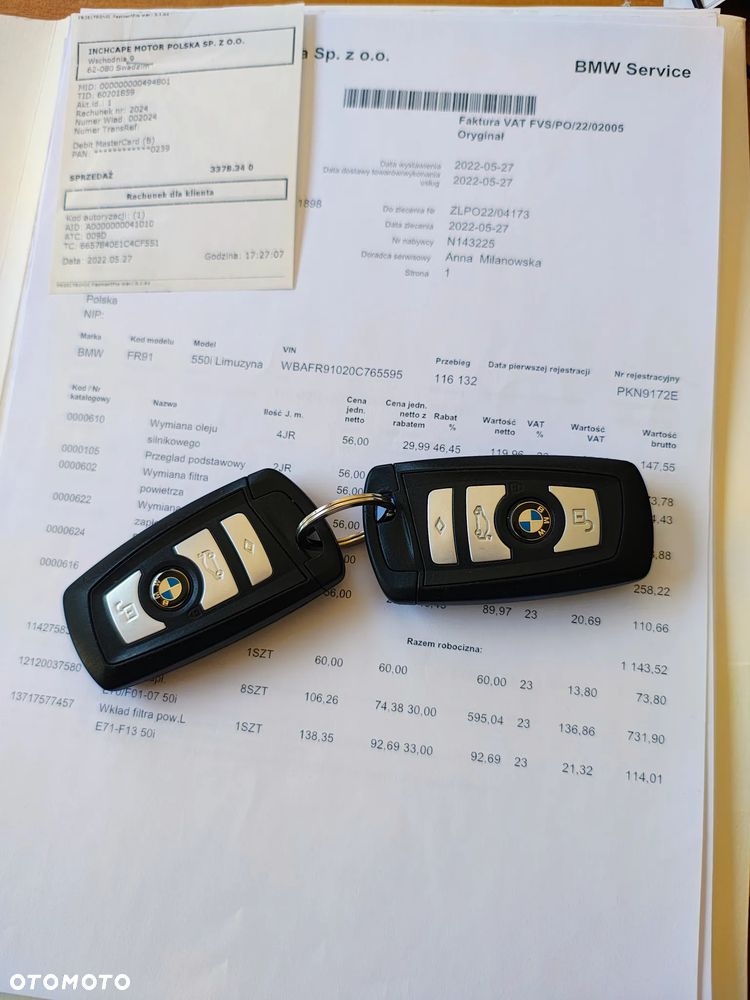 BMW Seria 5 550i Sport-Aut - 37