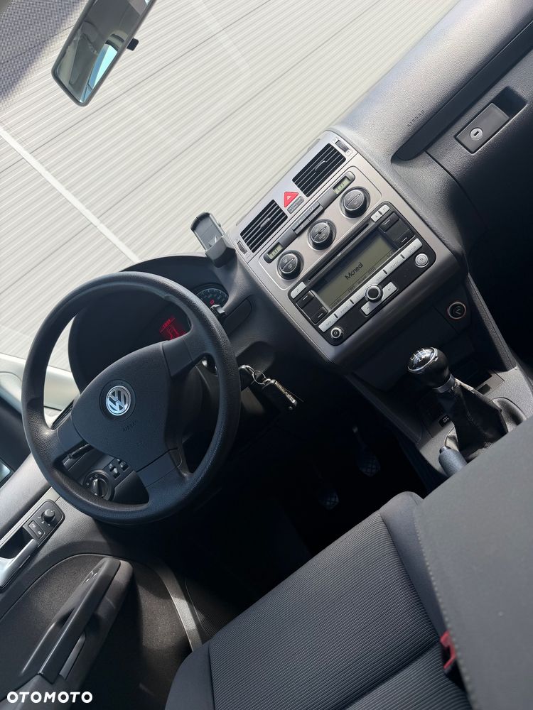 Volkswagen Touran 1.9 TDI DPF Blue Motion Trendline - 23