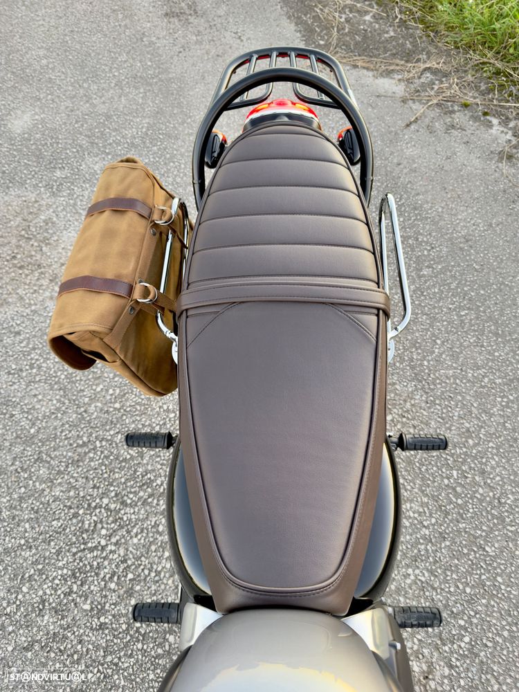 Triumph Bonneville T120 Black - 12