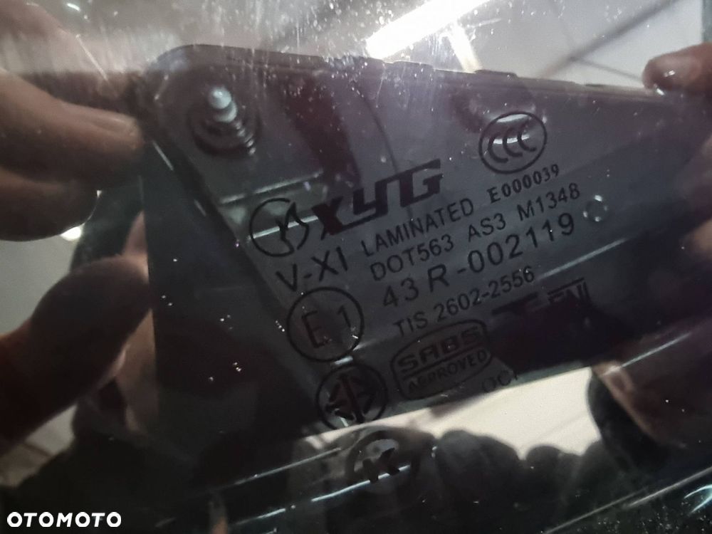 SZYBA TYŁ AUDI A8 D4 - 4