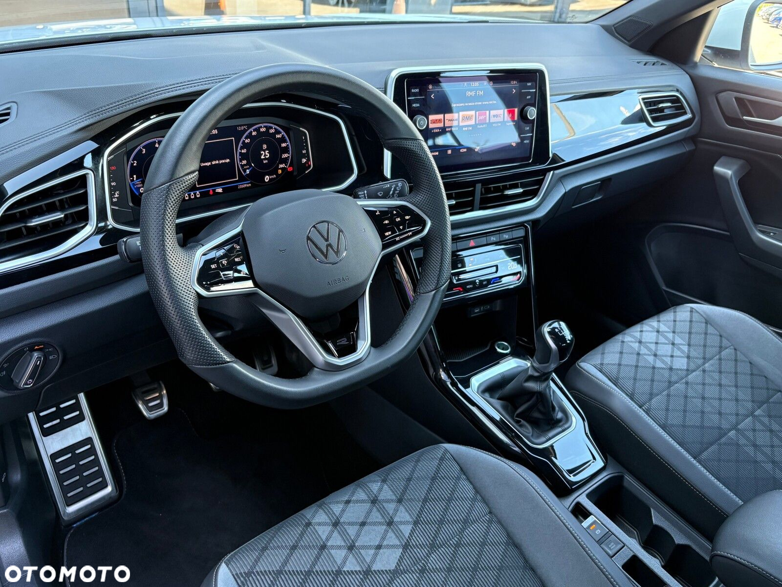 Volkswagen T-Roc 1.5 TSI R-Line - 12