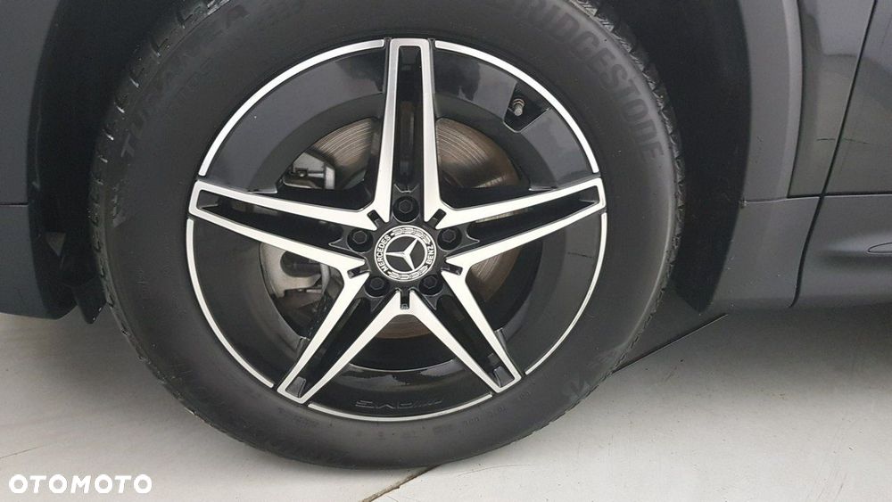 Mercedes-Benz EQB - 9
