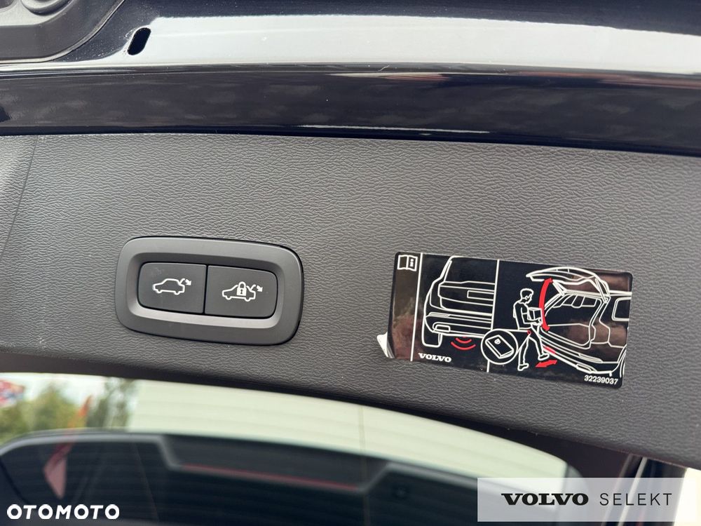 Volvo XC 40 - 25