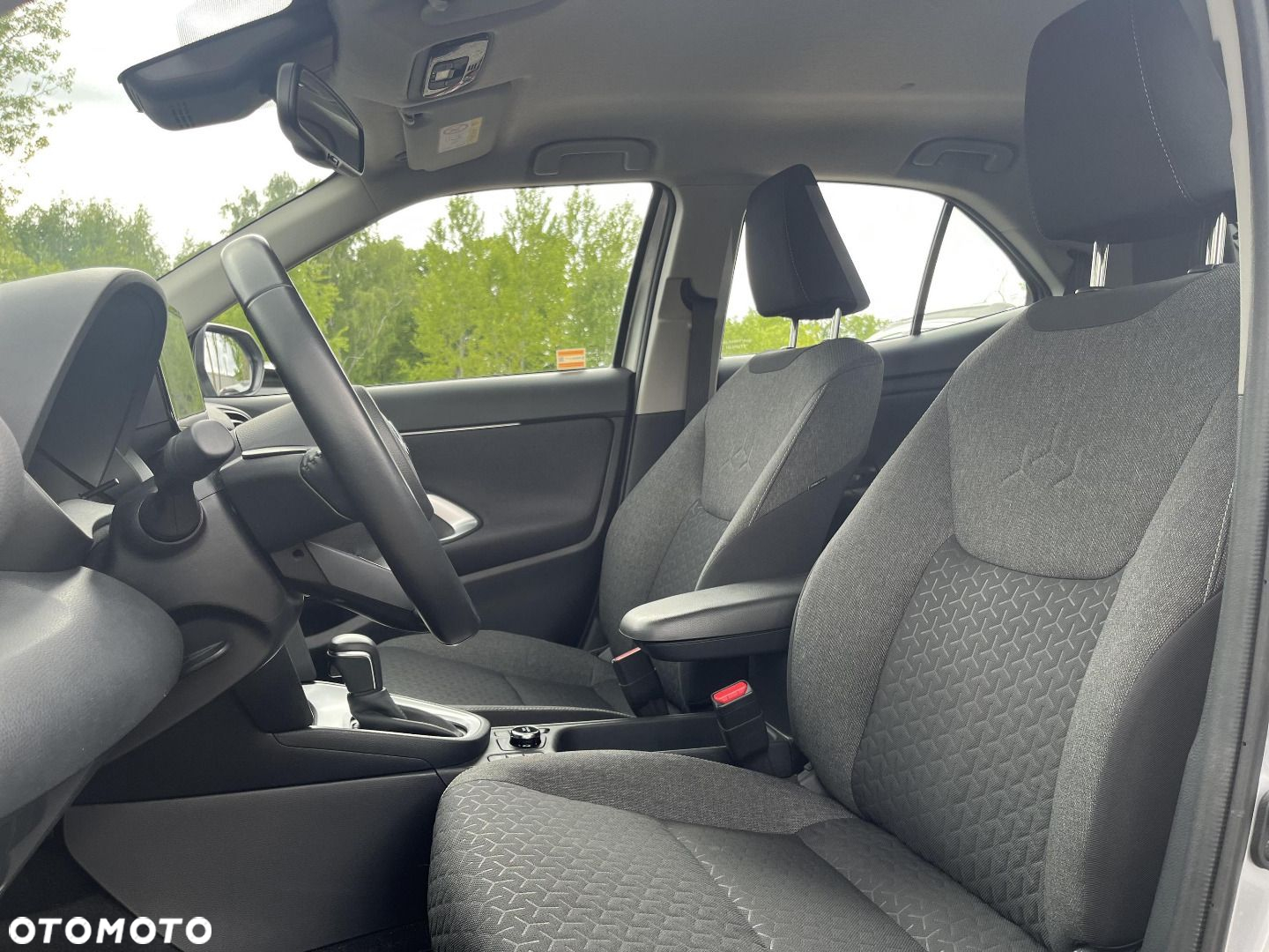 Toyota Yaris Cross Hybrid 1.5 Comfort 4x4 - 19