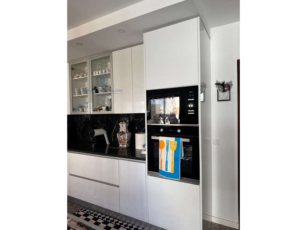 Moradia de 3 pisos com 432 m² - Fontainhas, Baixa da Banheira - Grande imagem: 3/17