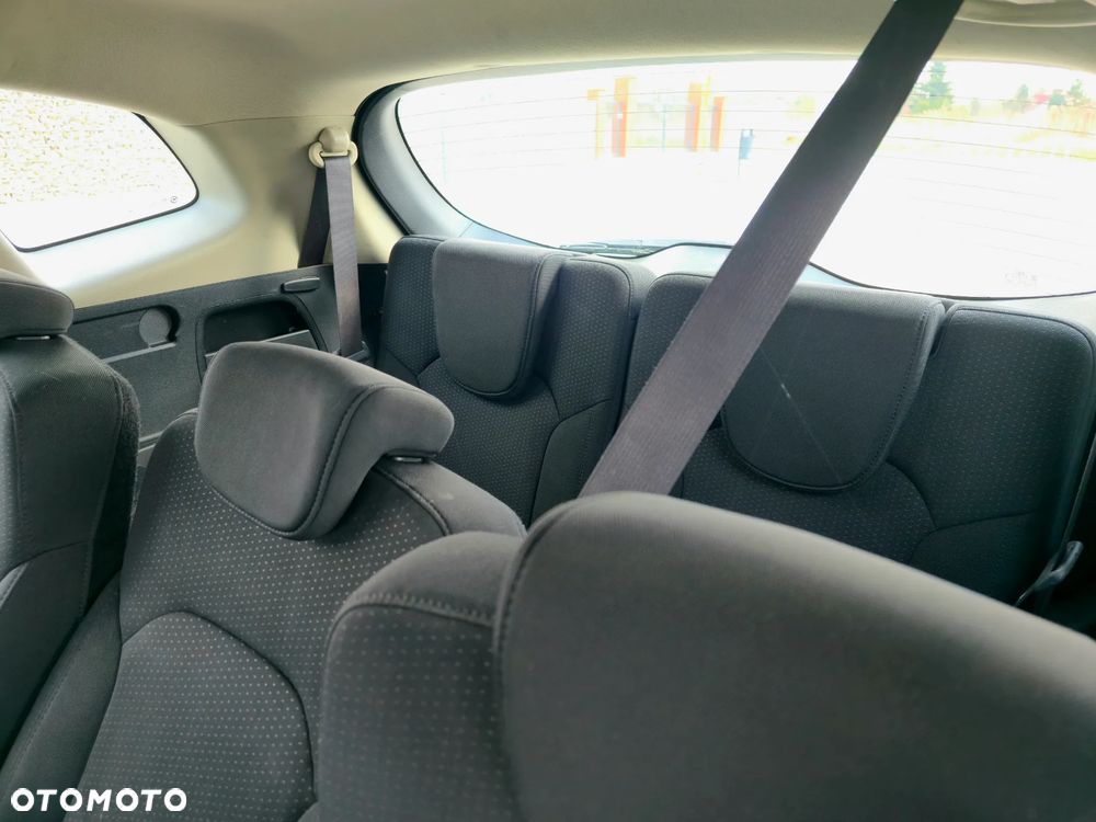 Kia Carens 1.6 GDI Edition 7 - 17
