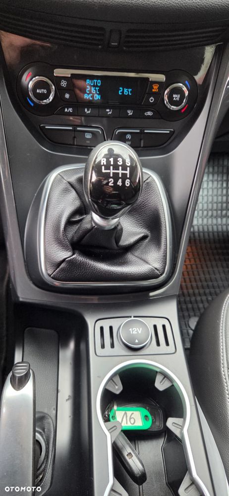 Ford Kuga 2.0 TDCi 2x4 Titanium - 30