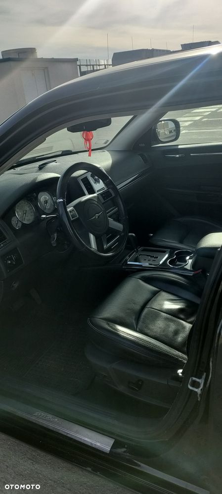Chrysler 300C 3.0 V6 CRD - 12