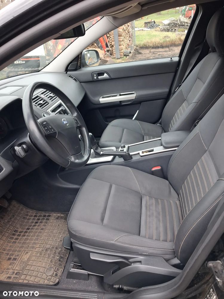 Volvo V50 2.0D Momentum - 10