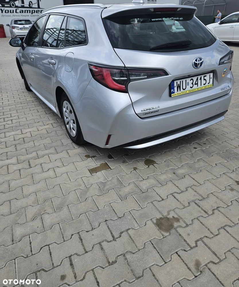 Toyota Corolla ver-1-8-hybrid-active - 5