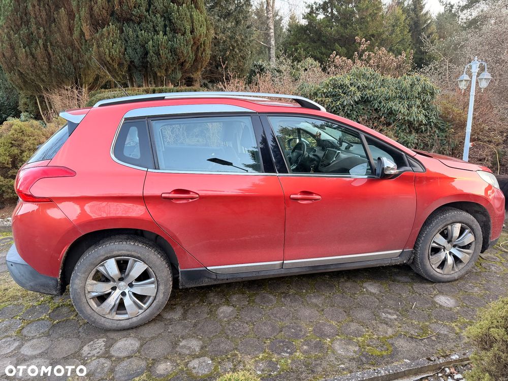 Peugeot 2008 1.2 Pure Tech Active S&S - 5