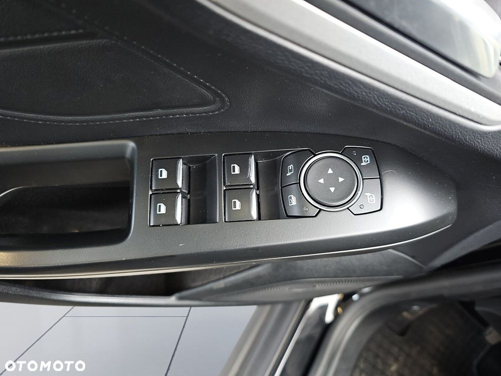 Ford Focus 1.5 EcoBlue SCR Connected - 22