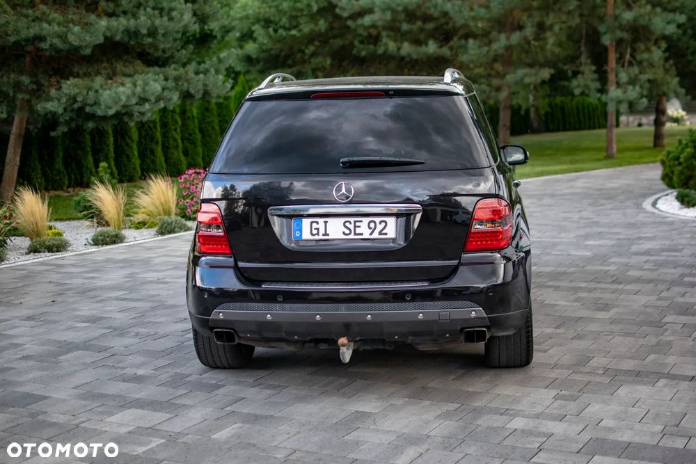 Mercedes-Benz ML - 21