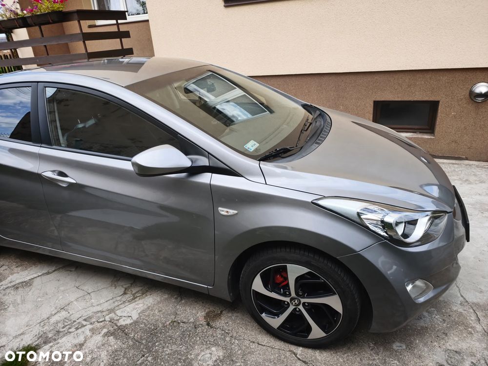 Hyundai Elantra 2012 photo 2