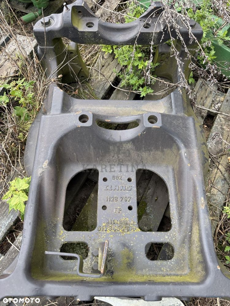 Claas Arion 520-650 - kozioł podwozie support 1128797 0011287972 - 1