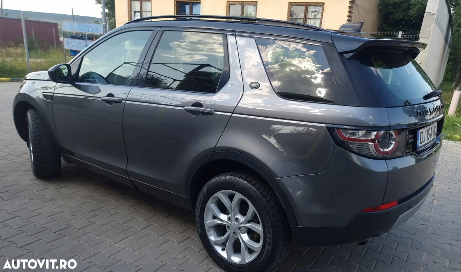 Land Rover Discovery Sport 2.0 D180 MHEV HSE - 4