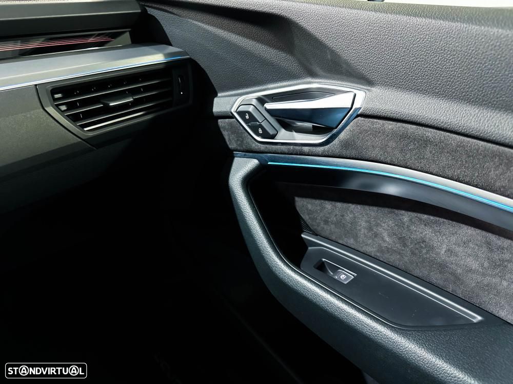 Audi e-tron 50 quattro S line - 32