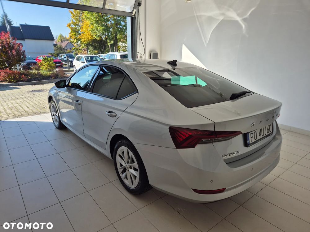 Skoda Octavia 2.0 TDI Ambition - 10