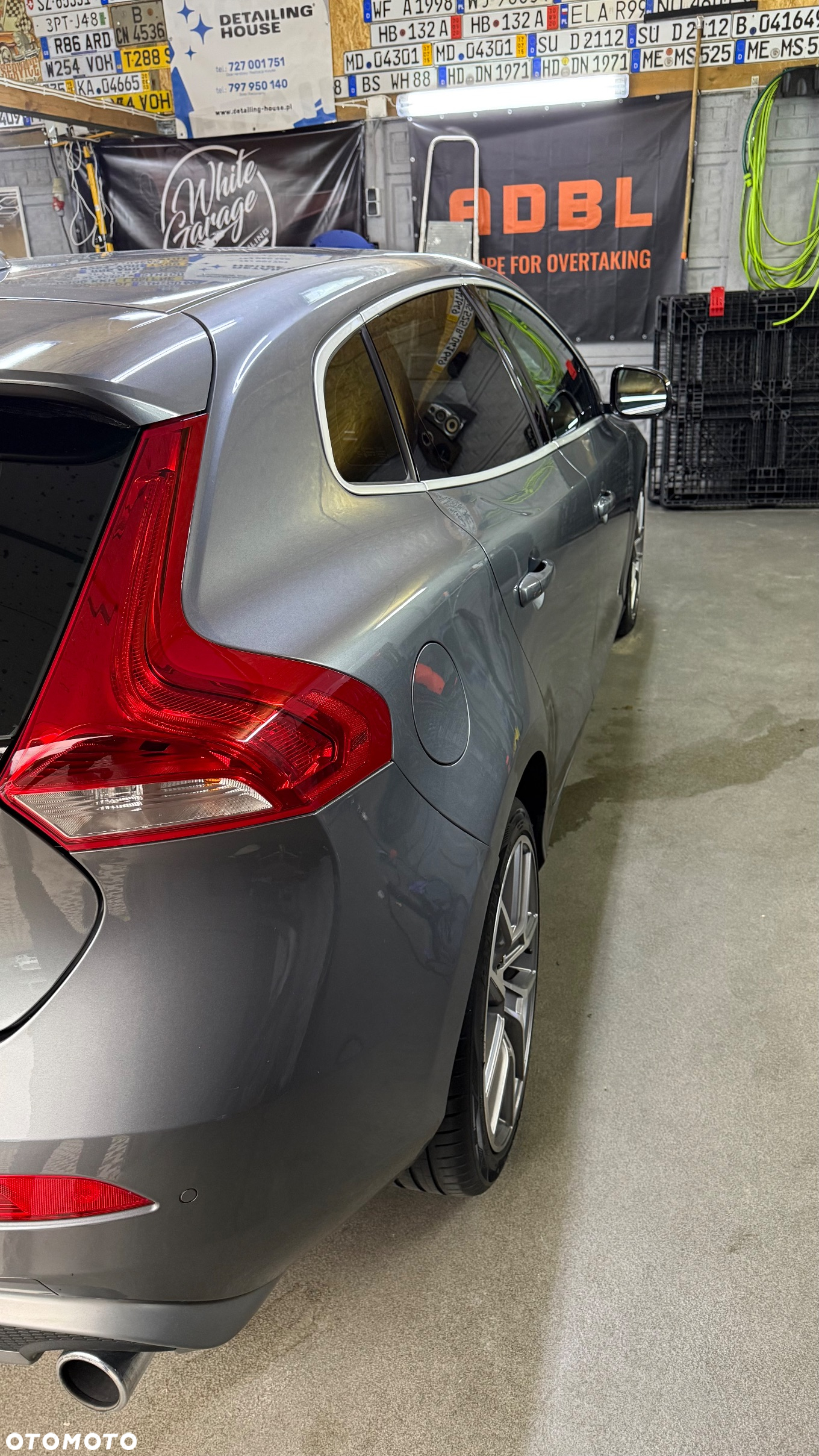 Volvo V40 D4 Drive-E R-Design Kinetic - 11
