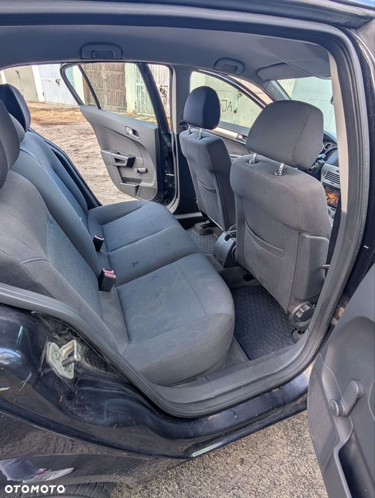 Opel Astra 1.6 Essentia - 11