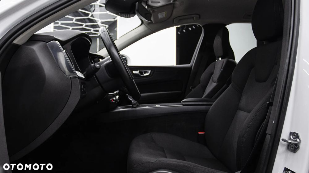 Volvo XC 60 T4 Momentum - 15