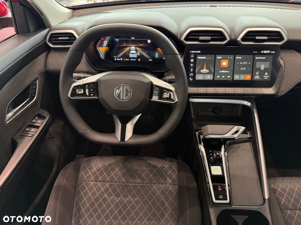 MG ZS Hybrid+ - 15