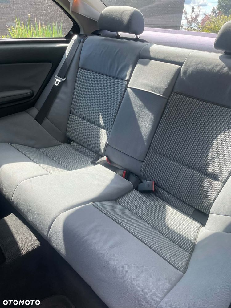 BMW Seria 3 318 Ci - 15