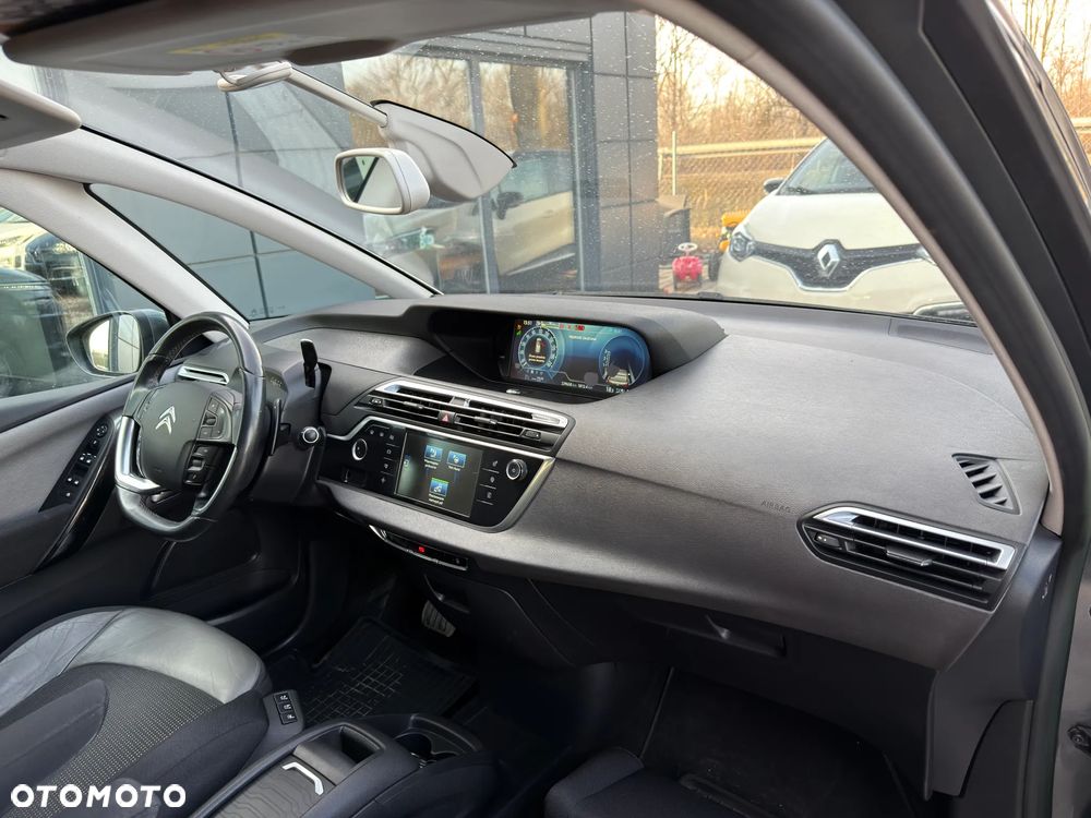 Citroën C4 Picasso 1.6 e-HDi FAP EGS6 Black Top - 32