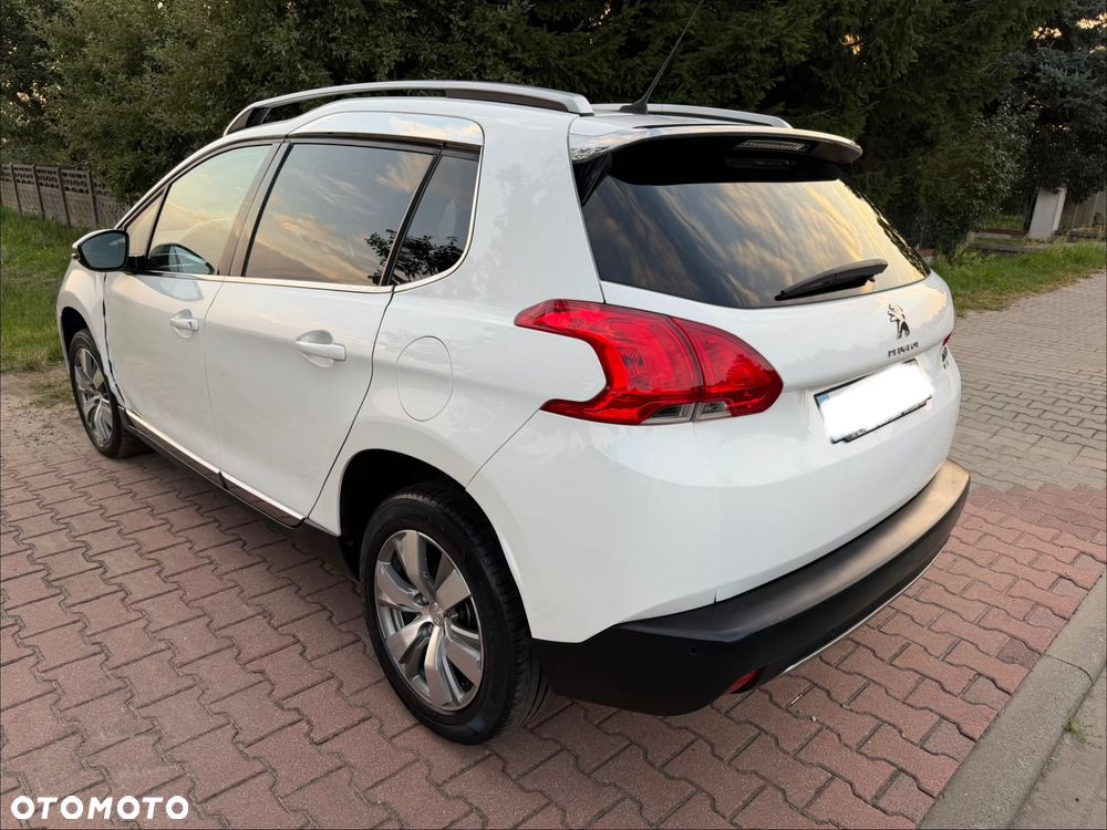 Peugeot 2008 1.6 e-HDi Allure S&S - 8