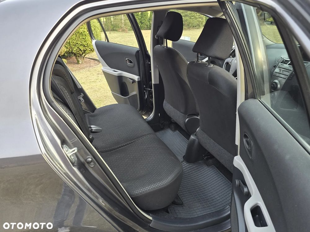 Toyota Yaris 1.33 Luna - 7