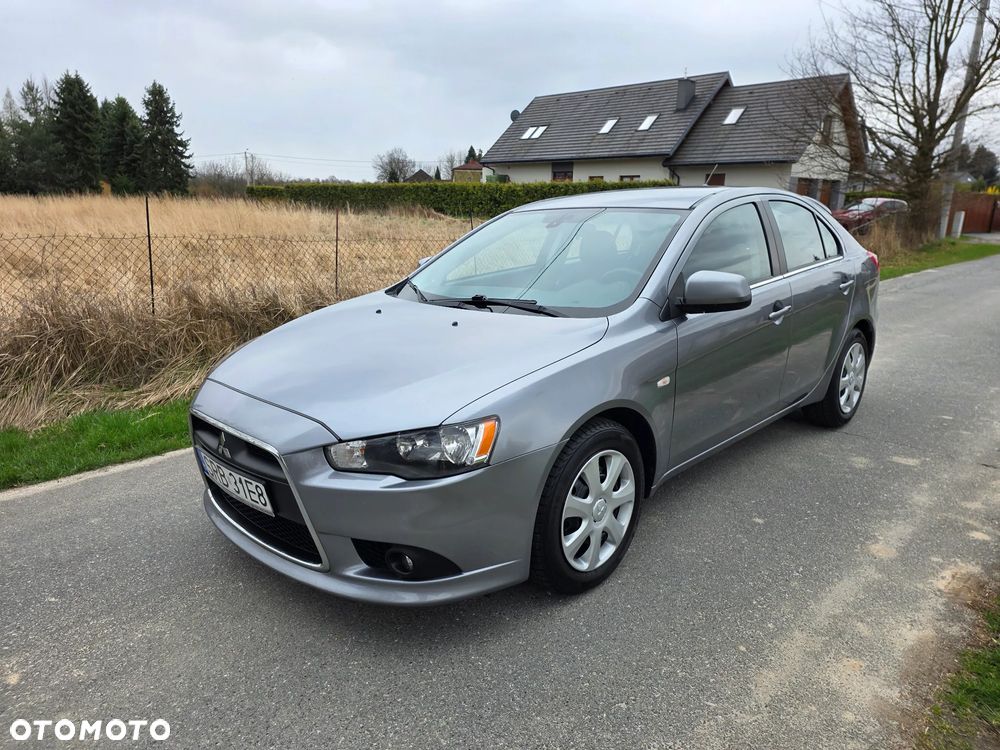 Mitsubishi Lancer 1.6 Inform - 2