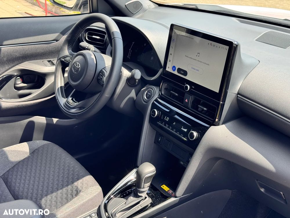 Toyota Yaris 1.5 VVT-i HSD Dynamic Bi-tone - 21