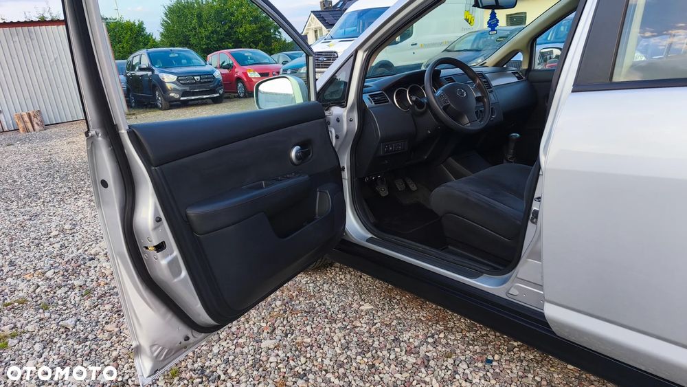Nissan Tiida - 14
