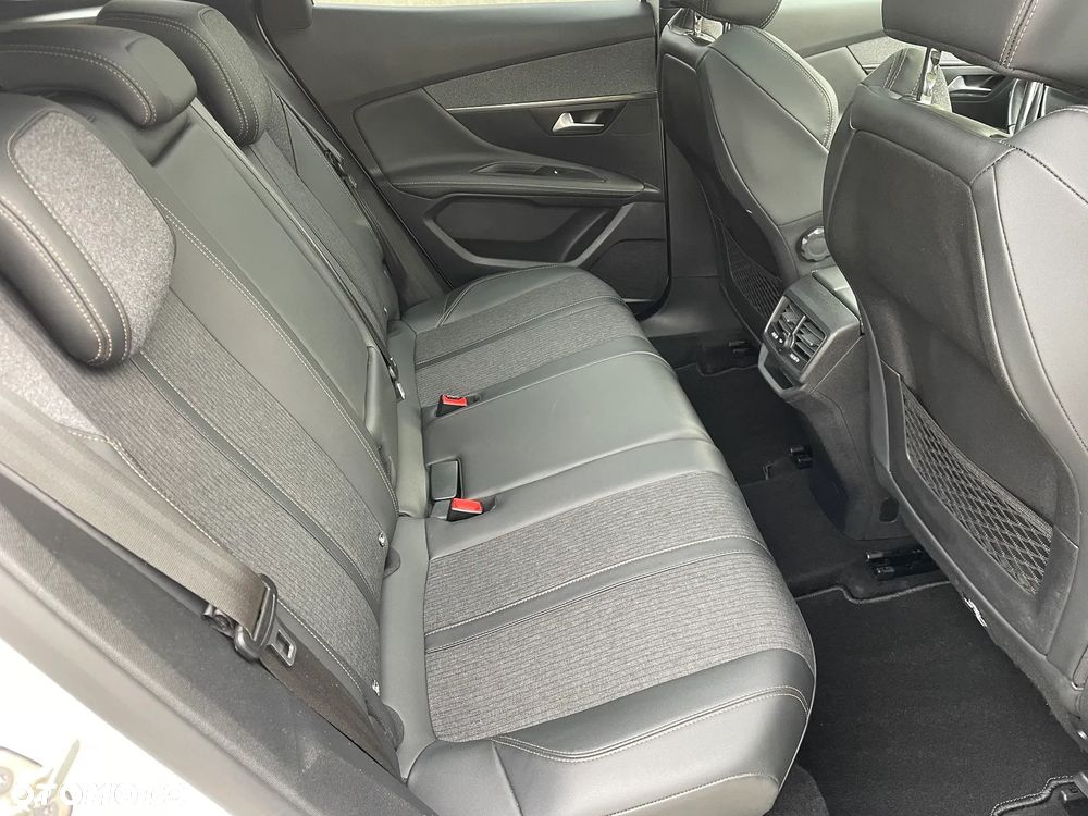 Peugeot 3008 1.5 BlueHDi GT S&S - 22