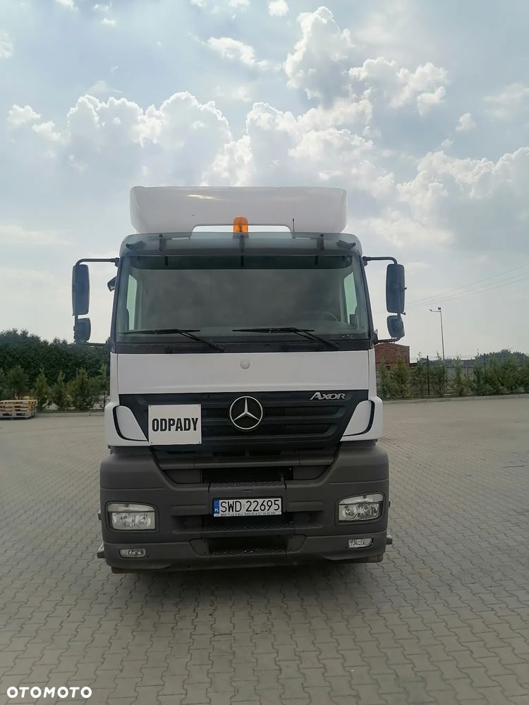 Mercedes-Benz - 2