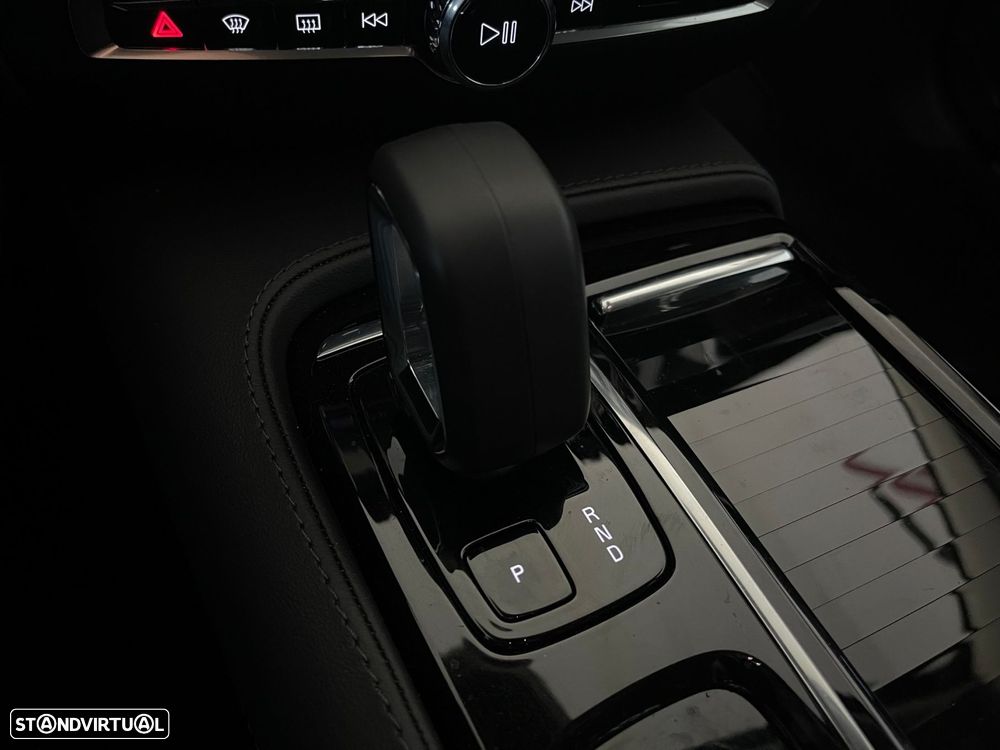 Volvo V60 2.0 T6 AWD TE Essential - 29