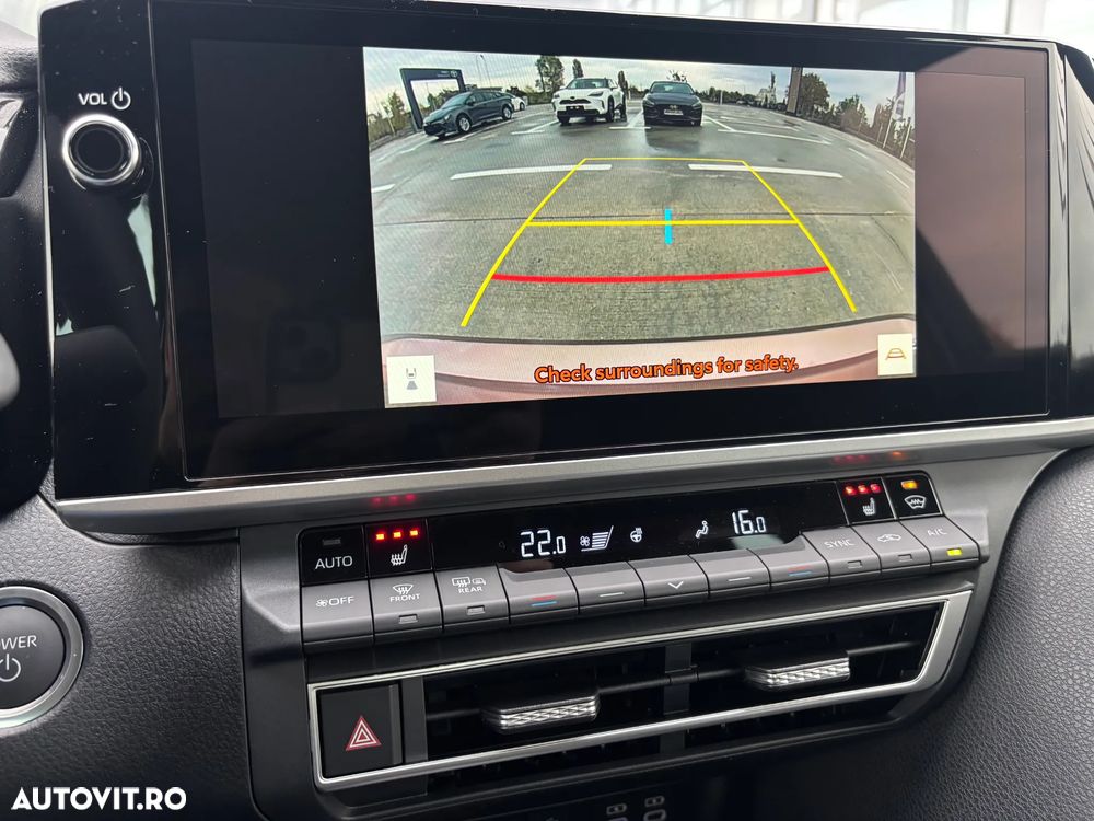 Toyota Camry 2.5 HEV Comfort - 9