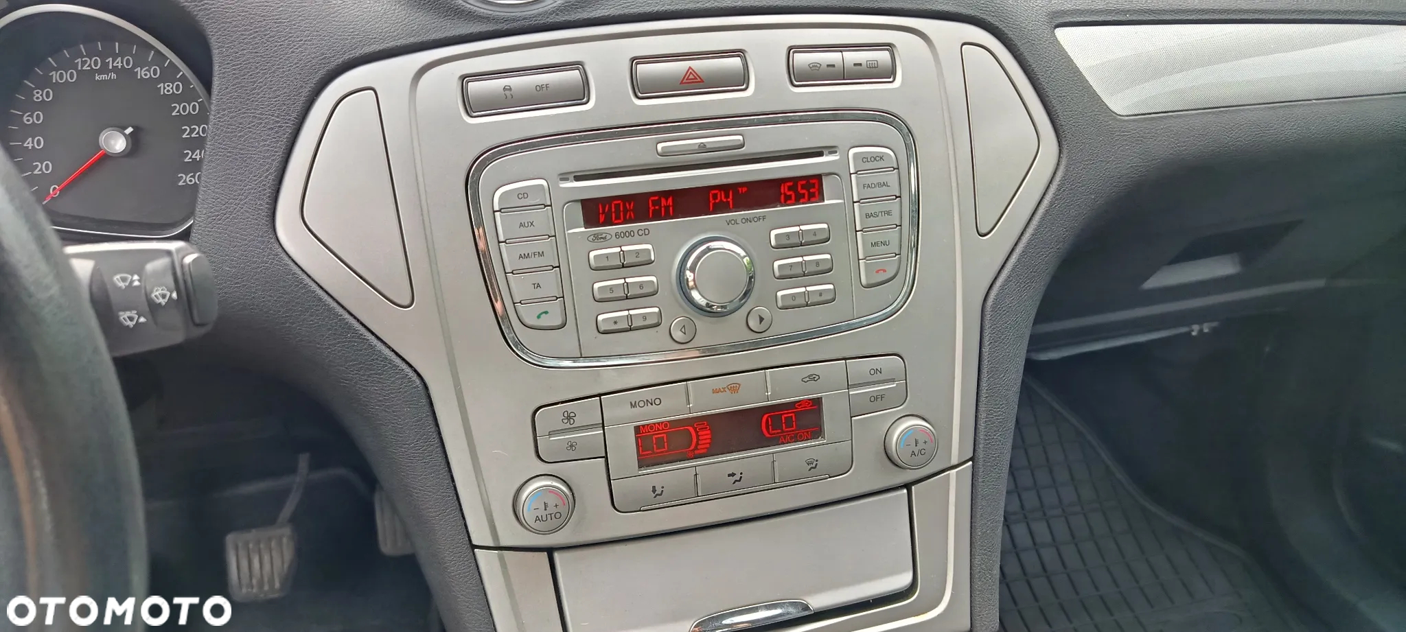 Ford Mondeo 1.8 TDCi Ambiente - 12