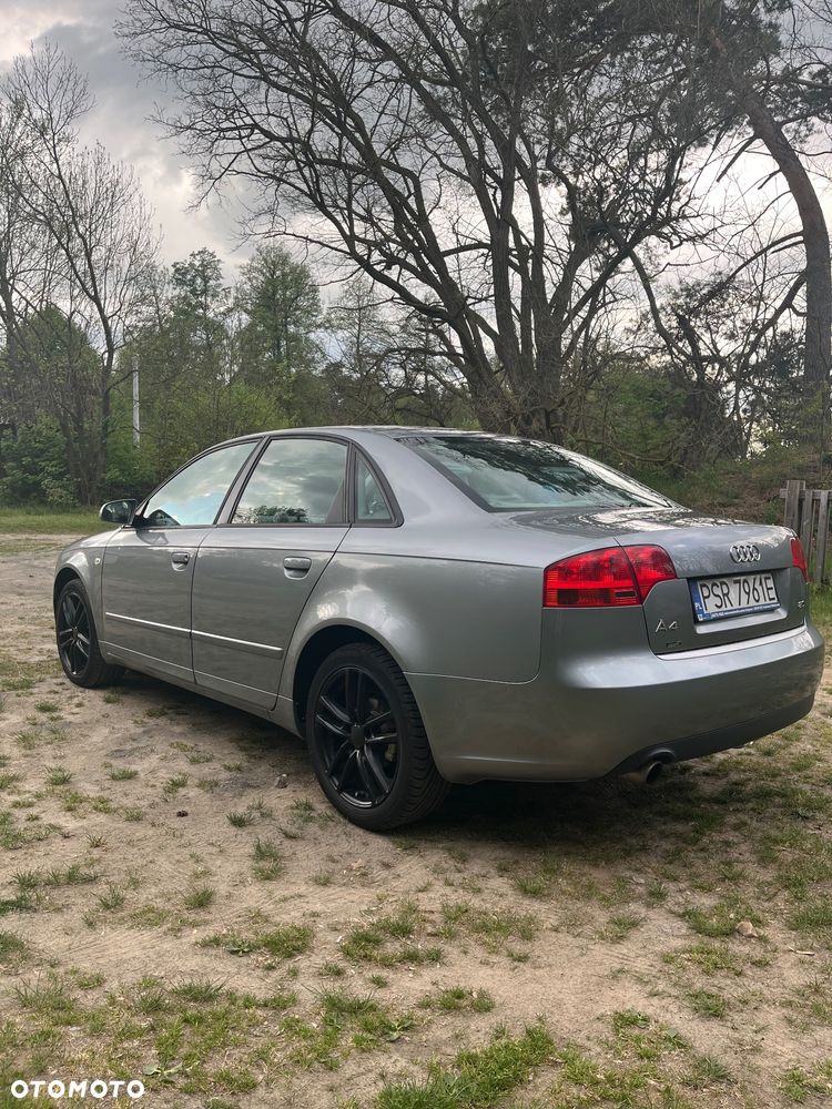 Audi A4 Limousine - 5