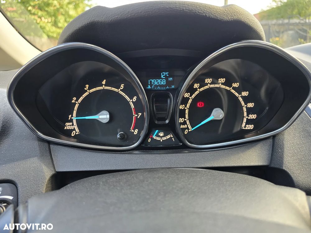 Ford Fiesta 1.0 EcoBoost S&S TITANIUM - 12