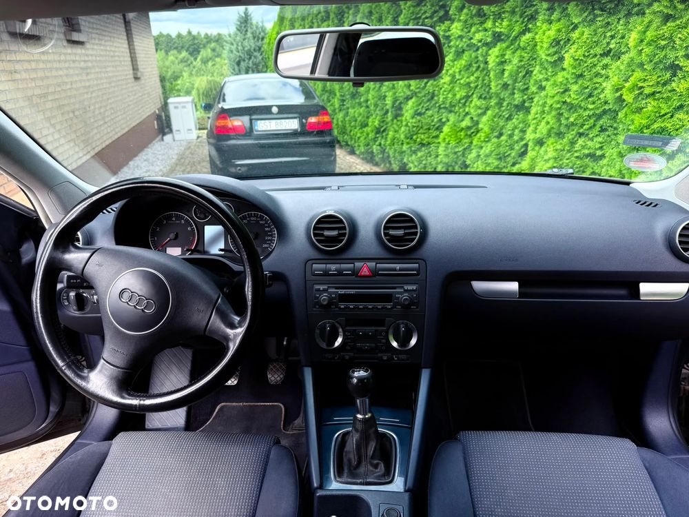 Audi A3 3-drzwiowe 1.6 Ambition - 16