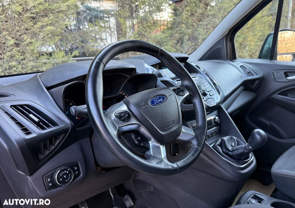 Ford Tourneo Connect 1.6 TDCi Titanium - 22