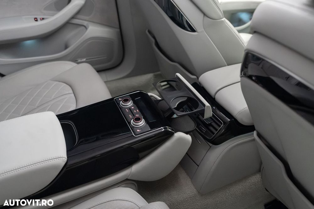 Audi S8 - 38