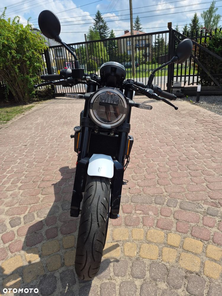 Husqvarna Vitpilen - 13