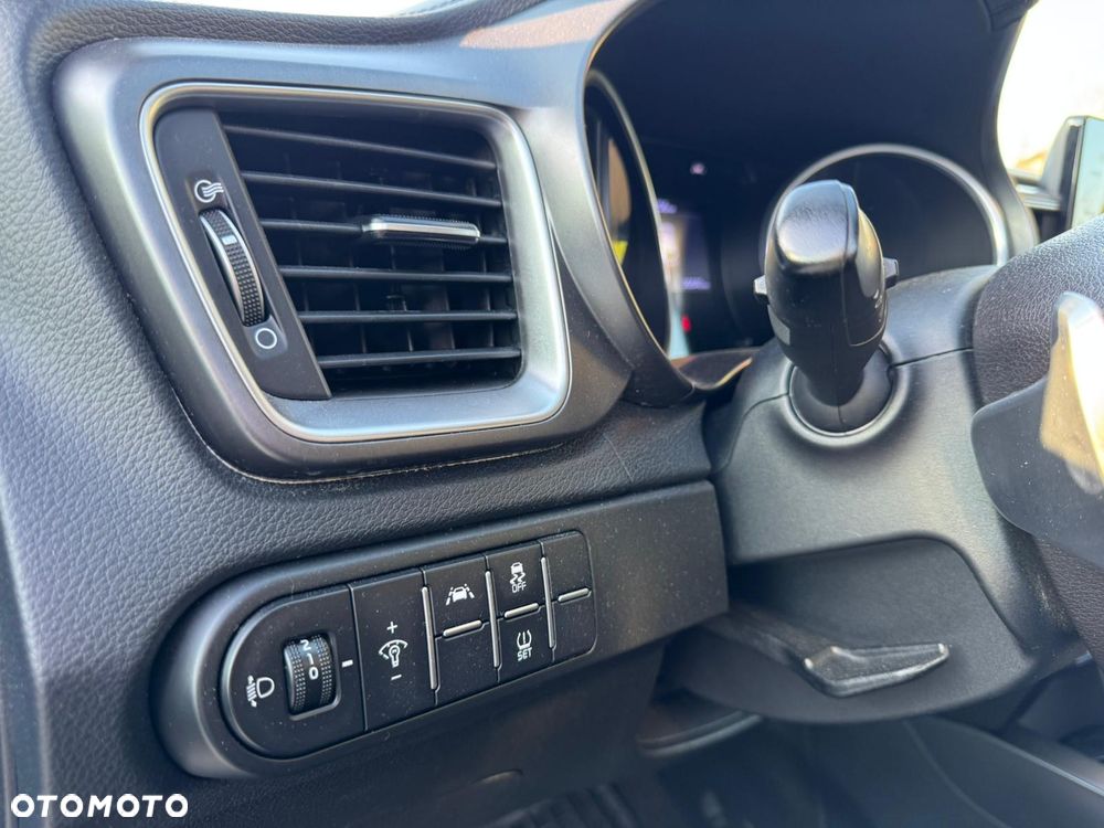 Kia XCeed 1.4 T-GDI L DCT - 8