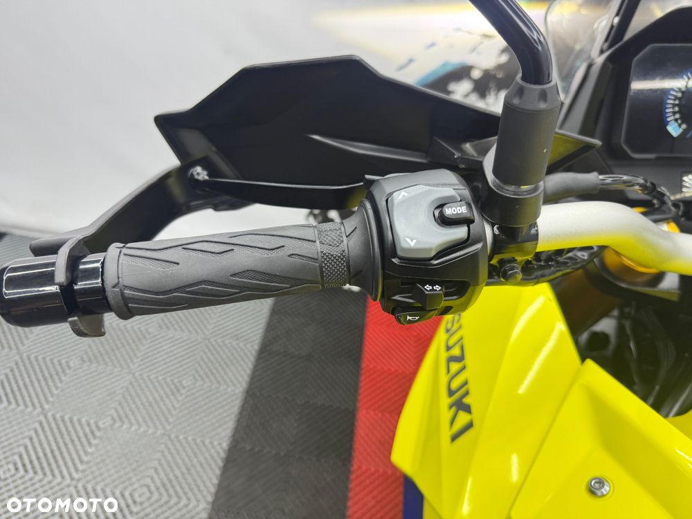 Suzuki DL - 23