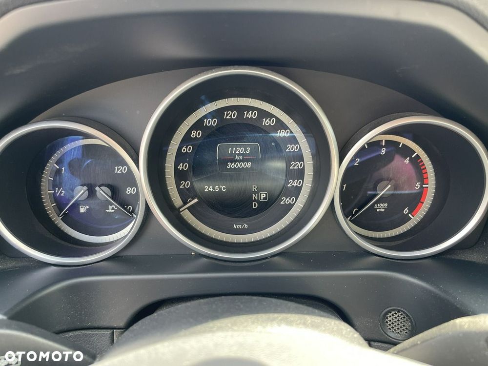 Mercedes-Benz Klasa E 250 BlueTEC 9G-TRONIC Classic - 7